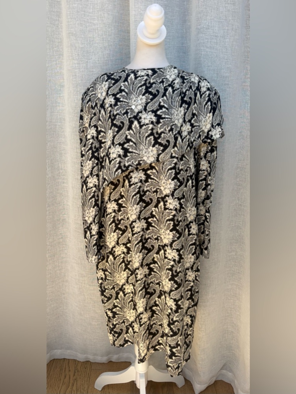Adele Simpson paisley floral shift long sleeve silk dress black white